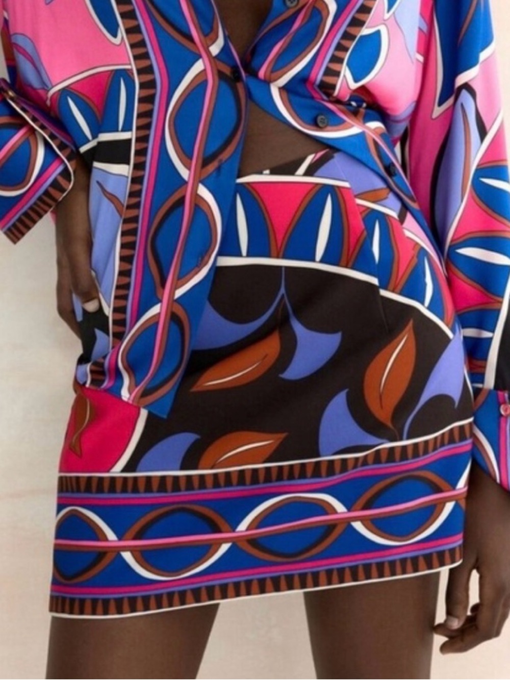 Zara Bold Graphic Mini Skirt